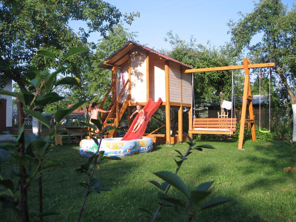 Pokoje I Domki Nad Kanalem Bystrym Augustow Ngoại thất bức ảnh